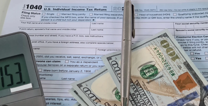 You are currently viewing Taxes in the U.S. (how to file taxes, deductions, refunds)